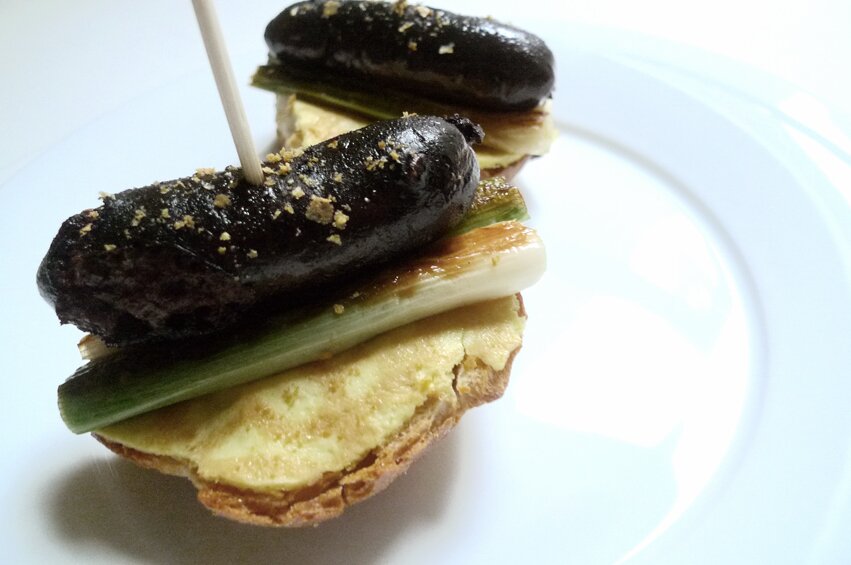 Pintxo of Morcilla with grilled Scallions and French Omelette.
