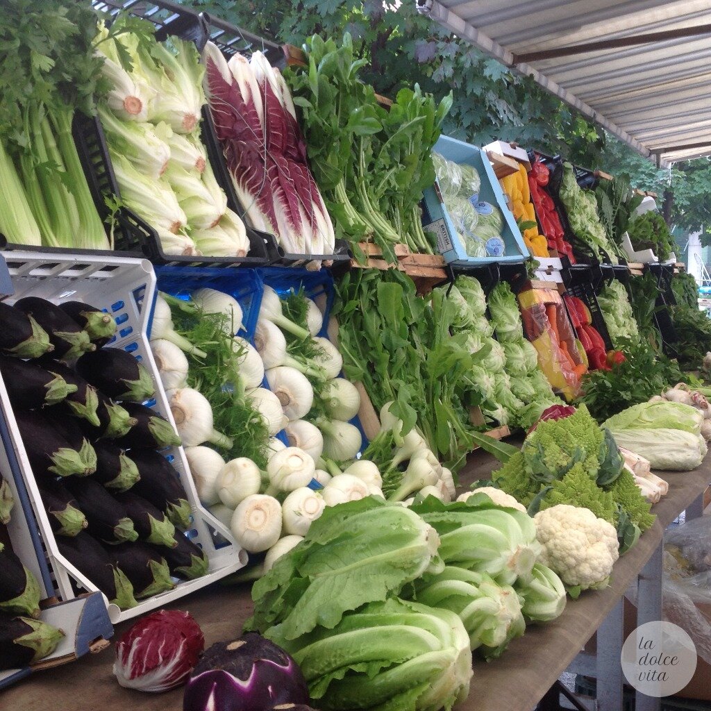 Italian street market, 6