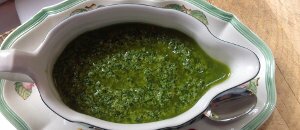 A real evergreen recipe from Piedmont: Green Sauce, better known as Salsa Verde